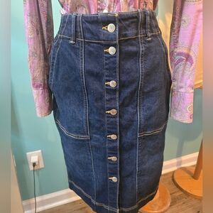 Retro-inspired Denim Button-Front Pencil Skirt